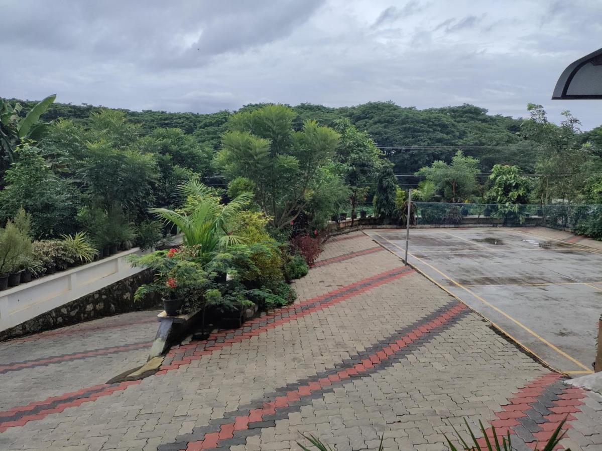 Meghdoot River Resort Kochi 外观 照片